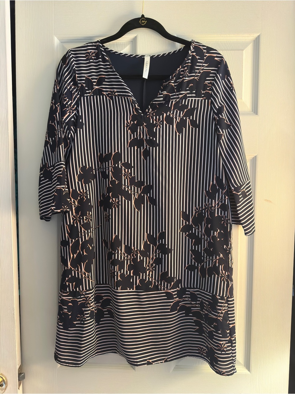 Women’s Navy & Blush Floral-Stripe Tunic Top